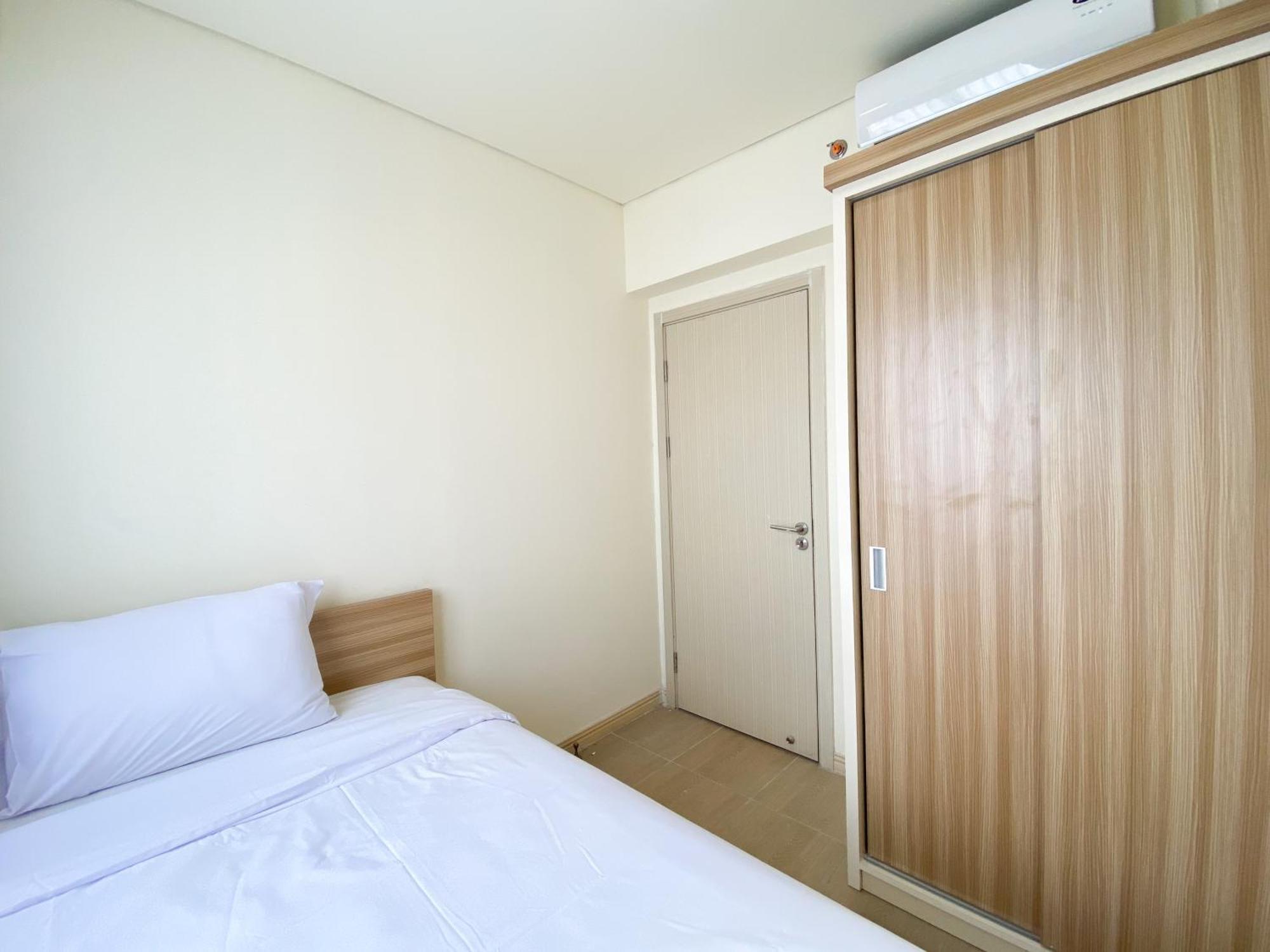 Spacious And Modern 3br At Meikarta By Travelio
